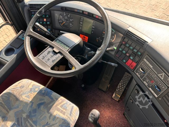 Långfärdsbuss NEOPLAN Cityliner N 113  116  41-Sitze