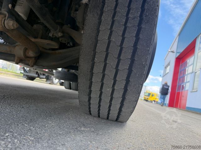 Flatbed truck with tarp IVECO 140E28 Eurocargo LBW Bär 1,5to orig.56.282km AHK