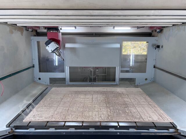 Κέντρο επεξεργασίας 5 αξόνων Belotti FLU 2617