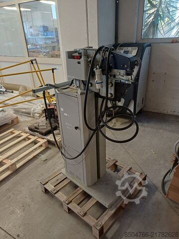 Presa za samozahtapajuće umetke LCM PRIMA