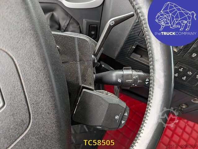  Renault T 520