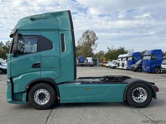 Trattore stradale standard IVECO AS440S53T/P / Intarder / Kipphydraulik