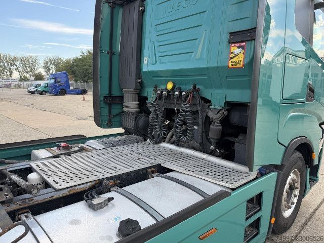 Trattore stradale standard IVECO AS440S53T/P / Intarder / Kipphydraulik