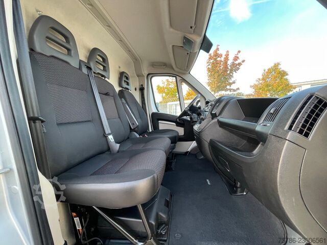 Hög tak skåpbil PEUGEOT Boxer 335 KA L2H2/ 96kw/ AC/ RFK/ E-Paket/ AHK