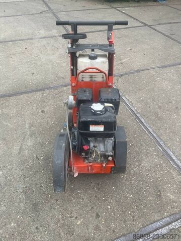 Taglierina per giunti usata Husqvarna FS400LV HUSQVARNA FS400LV