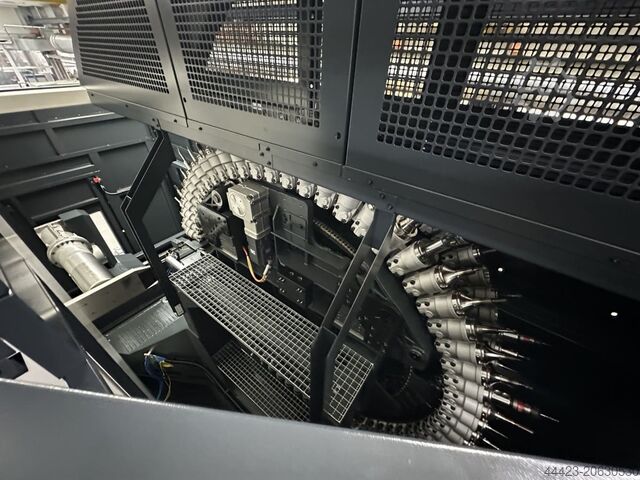 Centro de usinagem de 5 eixos DMG MORI DMU 210 P µ-Precision