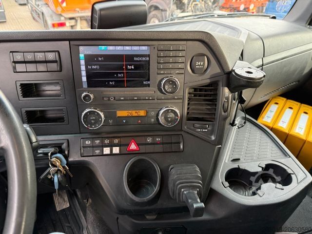 Autopompa per calcestruzzo MERCEDES-BENZ AROCS 3251 8x4 Putzmeister BSF 46-5.16 HLS