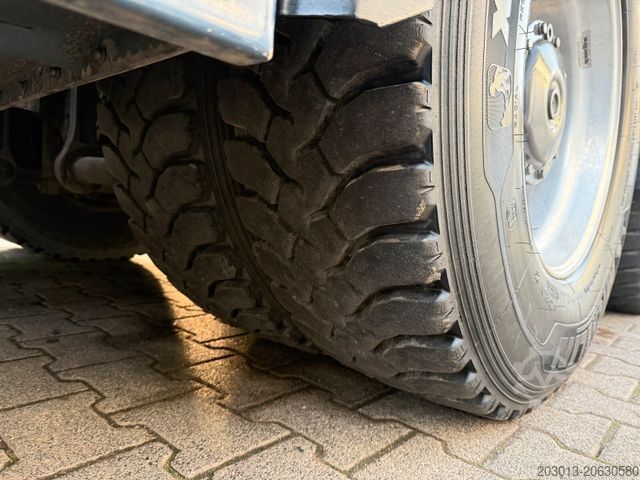 Autopompa per calcestruzzo MERCEDES-BENZ AROCS 3251 8x4 Putzmeister BSF 46-5.16 HLS