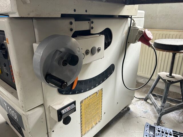Fresadora con eje inclinable SCM T 110 i SCM T 110 i