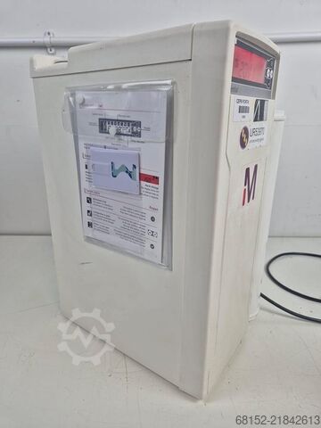 Σύστημα καθαρισμού νερού Millipore Elix Essential 10 UV Millipore Elix Essential 10 UV