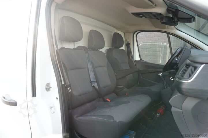  Renault Trafic 2.0 Blue dCi 130PK - Airco - Navi - Crui...