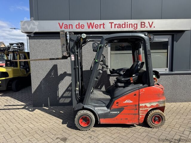 Linde H20T-01 Triplo 460 Freelift / Sideshift / Vorkversteller LPG 2016 LINDE H20T-01 Triplo 460 Freelift / Sideshift / Vorkversteller LPG 2016