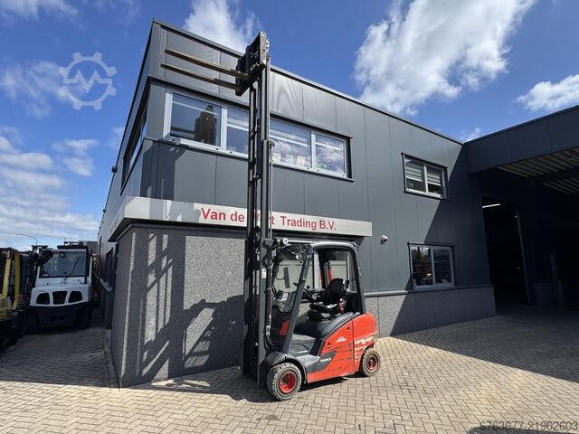 Linde H20T-01 Triplo 460 Freelift / Sideshift / Vorkversteller LPG 2016 LINDE H20T-01 Triplo 460 Freelift / Sideshift / Vorkversteller LPG 2016