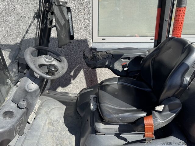 Linde H20T-01 Triplo 460 Freelift / Sideshift / Vorkversteller LPG 2016 LINDE H20T-01 Triplo 460 Freelift / Sideshift / Vorkversteller LPG 2016