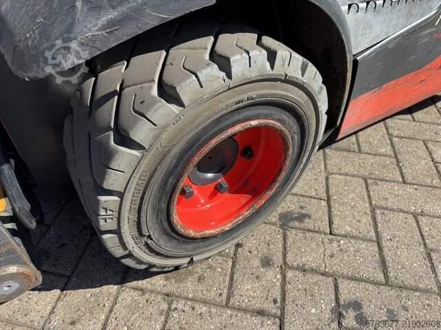 Linde H20T-01 Triplo 460 Freelift / Sideshift / Vorkversteller LPG 2016 LINDE H20T-01 Triplo 460 Freelift / Sideshift / Vorkversteller LPG 2016