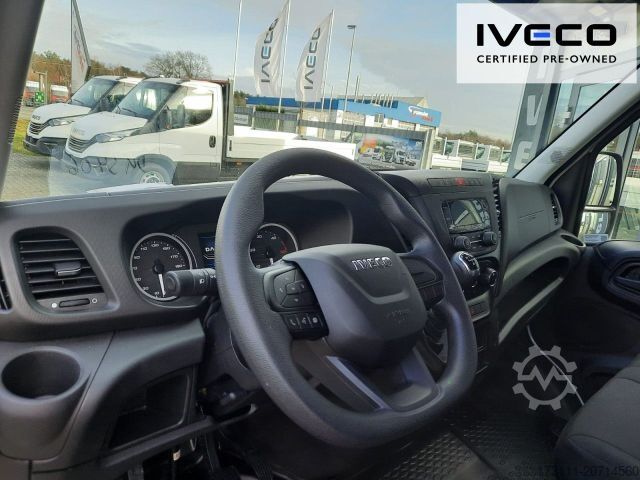 Vrachtwagen met bakwagen IVECO Daily 35C16H / Koffer LBW / Klima