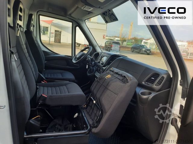 Vrachtwagen met bakwagen IVECO Daily 35C16H / Koffer LBW / Klima
