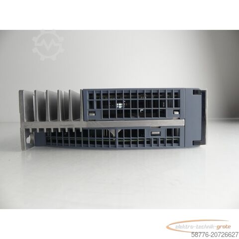 Componente Siemens Siemens Sinamics S210 6SL3210-5HB10-4UF0 Umrichter SN:ZVM4XVM009136 0,4kW 240V~-ungebr.-