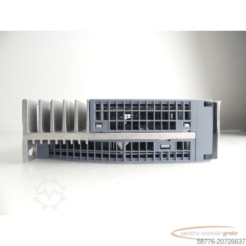 Componente Siemens Siemens Sinamics S210 6SL3210-5HB10-4UF0 Umrichter SN:ZVM4XVM009141 0,4kW 240V~-ungebr.-