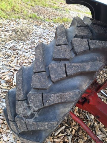 Tractor IHC 833 Allrad Kabine