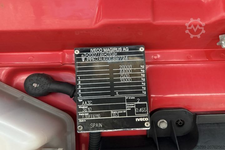 Τυπική μονάδα τράκτορα Iveco 440X48T X-Way 4x4H Kipphydraulik / Swiss-Vehicle