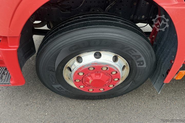 Τυπική μονάδα τράκτορα Iveco 440X48T X-Way 4x4H Kipphydraulik / Swiss-Vehicle