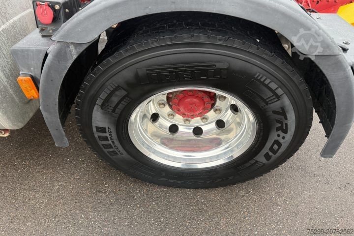 Τυπική μονάδα τράκτορα Iveco 440X48T X-Way 4x4H Kipphydraulik / Swiss-Vehicle