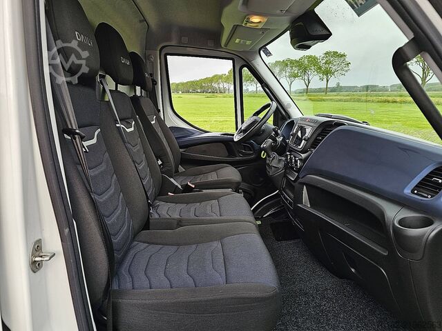 Break cu acoperiș înalt IVECO DAILY 35C18 ac automaat EURO6