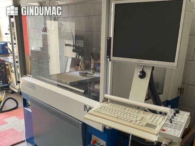 Pionowe centrum obróbkowe Datron M8