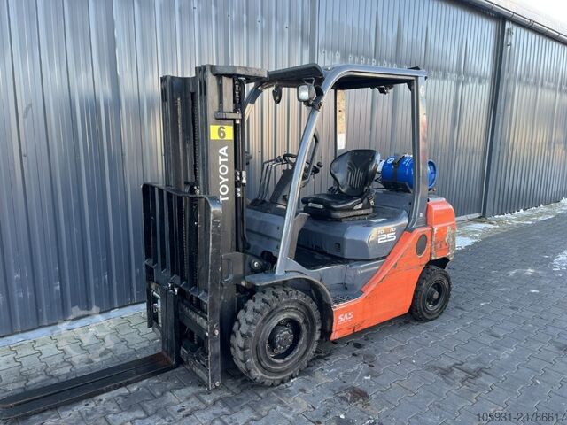 LPG Forklifts Toyota 8FGF25