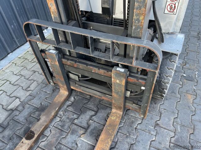 Wózek widłowy LPG Still RX70-25T