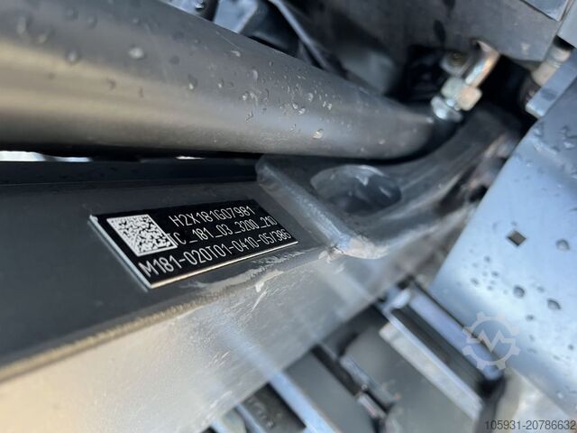 Electric 3-wheel forklift Linde E16C-02