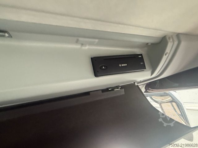 Távolsági autóbusz SETRA S 411 HD  Final Edition 300 KW EZ 12/2013