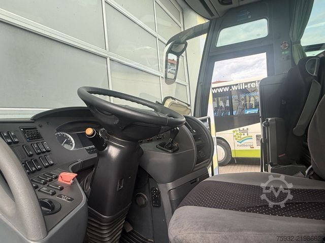 Távolsági autóbusz SETRA S 411 HD  Final Edition 300 KW EZ 12/2013