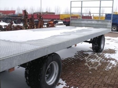 Flatbed Balenwagens
