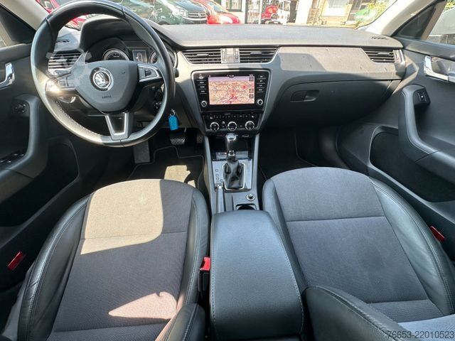 Minibus SKODA Octavia Combi 110kw DSG * LED * Teillder * Navi