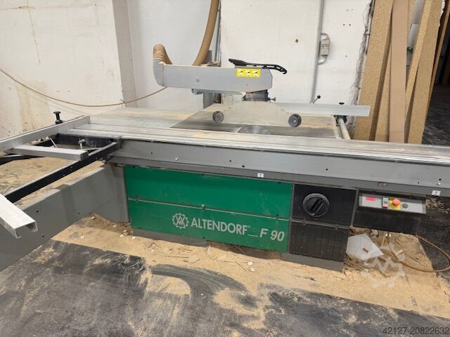 Sliding table saw Altendorf F 90