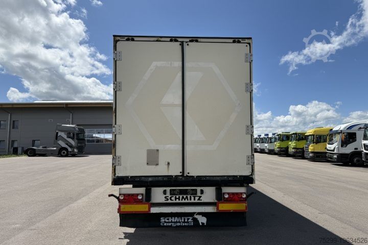 Koffer oplegger Schmitz Cargobull SK024/27 Koffer / Swiss-Vehicle