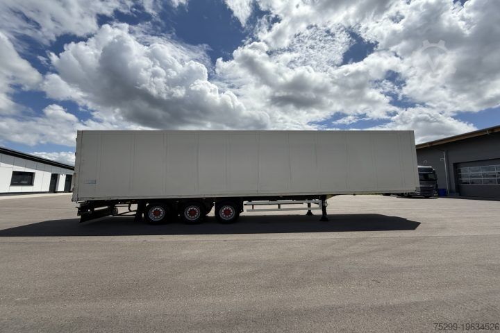 Koffer oplegger Schmitz Cargobull SK024/27 Koffer / Swiss-Vehicle