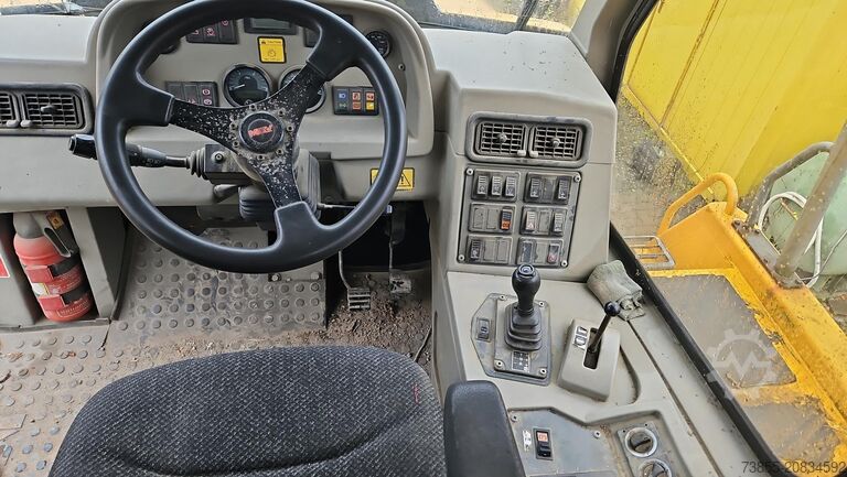 Articulated Dump Truck Moxy MT 41