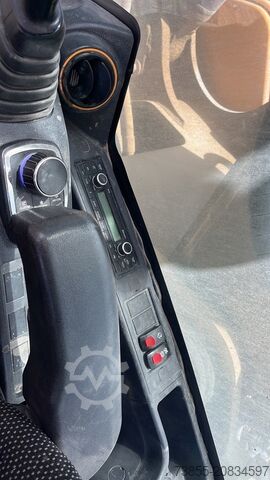 Tracked Excavator Hyundai HX520AL