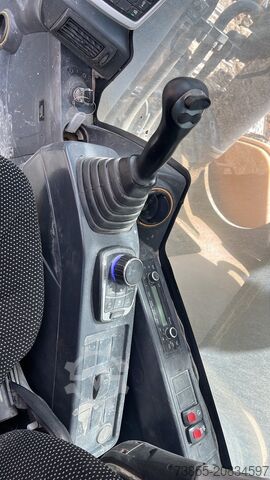 Tracked Excavator Hyundai HX520AL