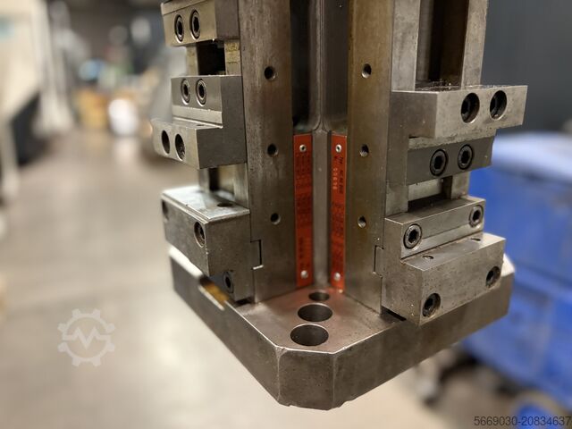 Clamping tower 4x NC 90 DUO 25x25 Allmatic Spannturm 4x NC 90 DUO 25x25