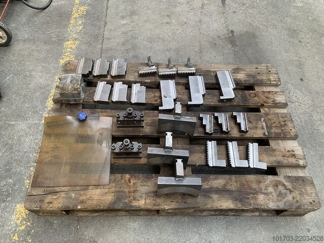 Paralleler Turm Colchester Mastiff 1400