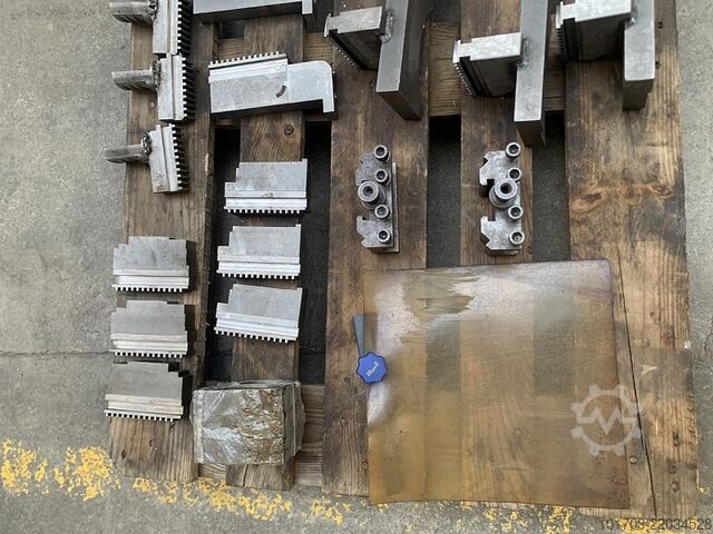 Paralleler Turm Colchester Mastiff 1400