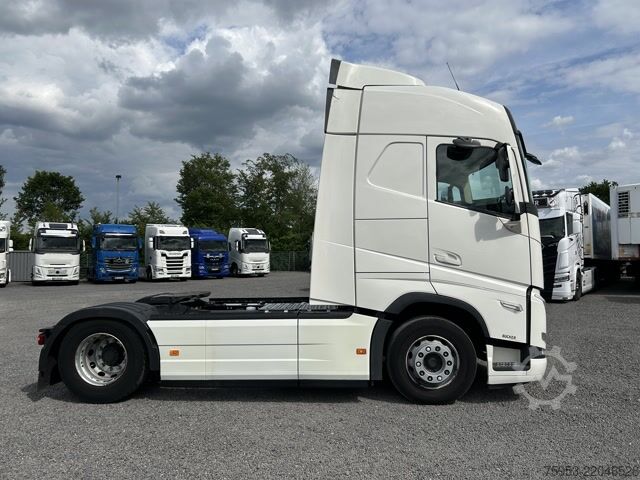 Standardowy ciągnik siodłowy Volvo FH 460 4x2 Globetrotter Turbo Compound Standklima