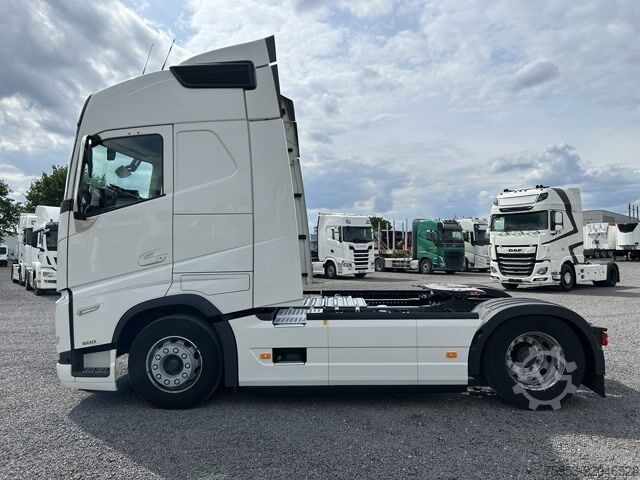Standardowy ciągnik siodłowy Volvo FH 460 4x2 Globetrotter Turbo Compound Standklima