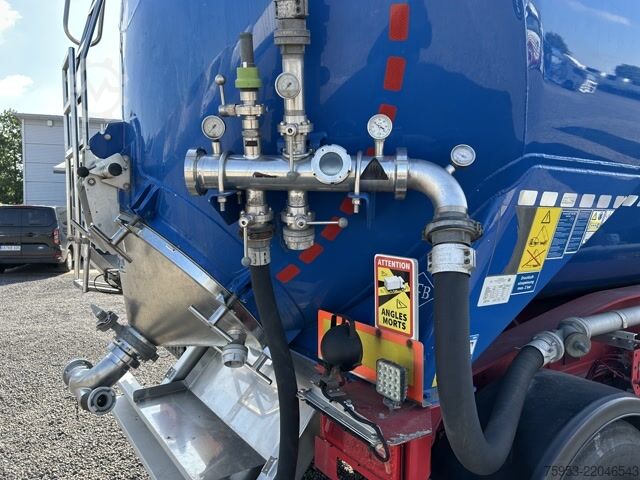 Semirreboque silo Feldbinder KIP 50.3 eigene Hydraulik