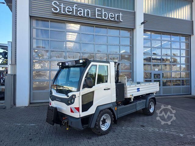 Multicar M31 4x4 összkerékmeghajtású billenőplatós teherautó, hidraulikával, klímaberendezéssel Multicar M31 4x4 Allrad-Kipper, Hydraulik, Klima