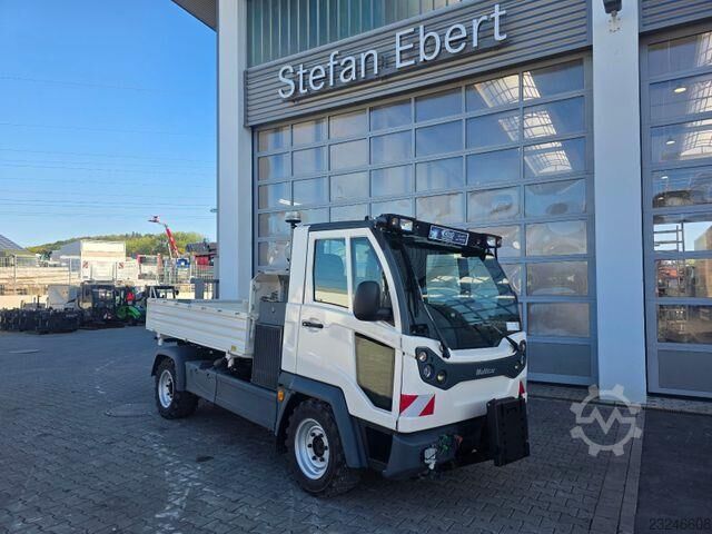 Multicar M31 4x4 összkerékmeghajtású billenőplatós teherautó, hidraulikával, klímaberendezéssel Multicar M31 4x4 Allrad-Kipper, Hydraulik, Klima
